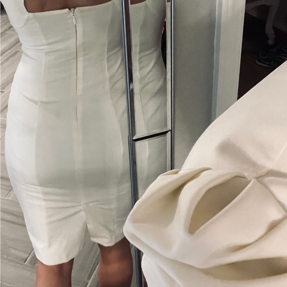 Bebe off white puffed sleeve keyhole bodycon midi dress size S - Picture 7 of 8